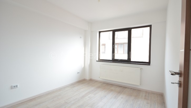 Apartament 3 camere de vanzare Bucurestii Noi