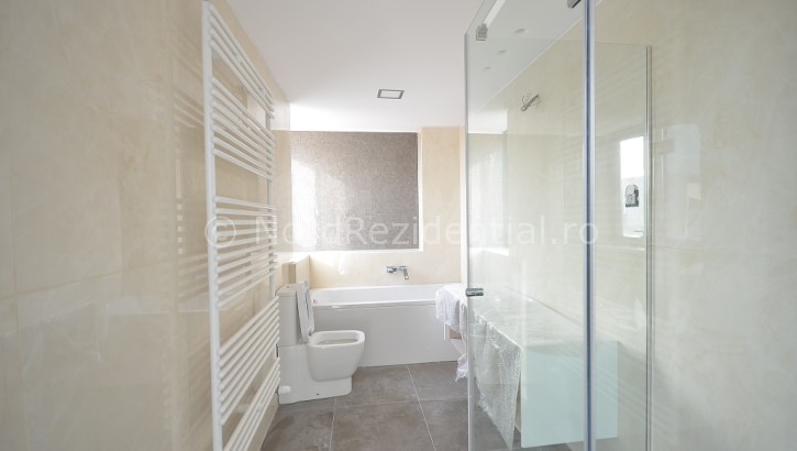 Apartament de vanzare Aviatorilor 4 camere