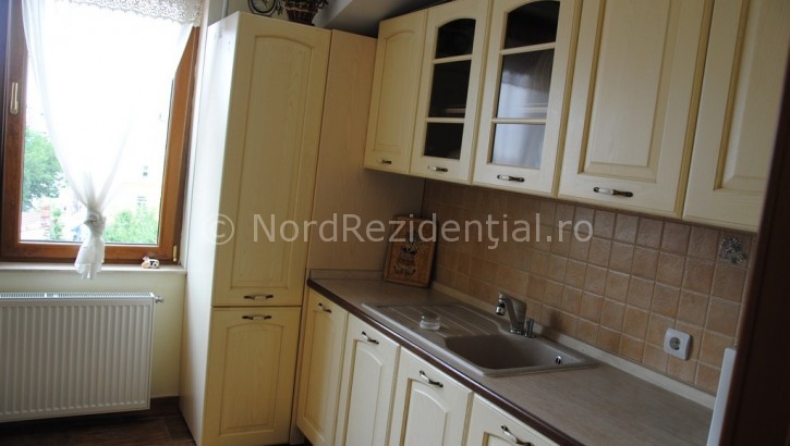 Apartament de vanzare 5 camere, Piata Romana