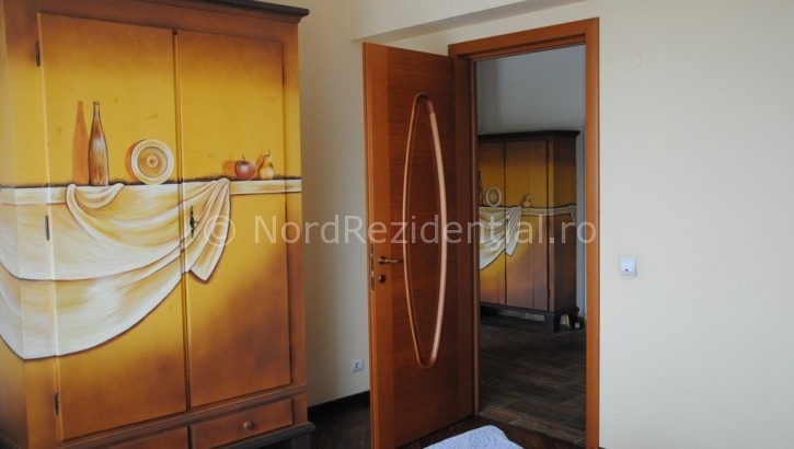 Apartament de vanzare 5 camere, Piata Romana