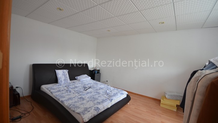 Vila de vanzare 7 camere, Chibrit