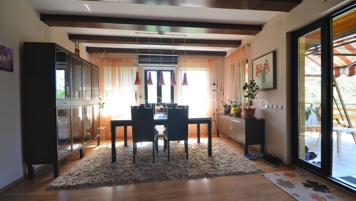 Vila de vanzare 6 camere + 1850 mp teren, Mogosoaia