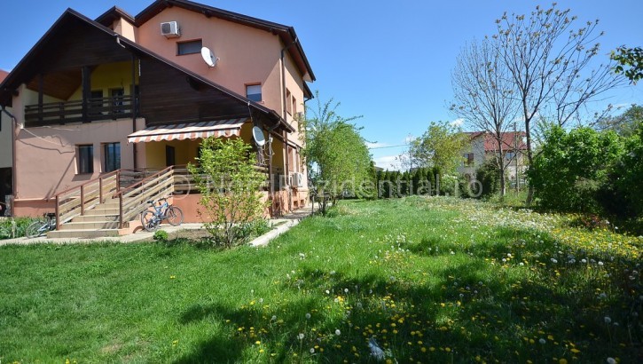 Vila de vanzare 6 camere + 1850 mp teren, Mogosoaia