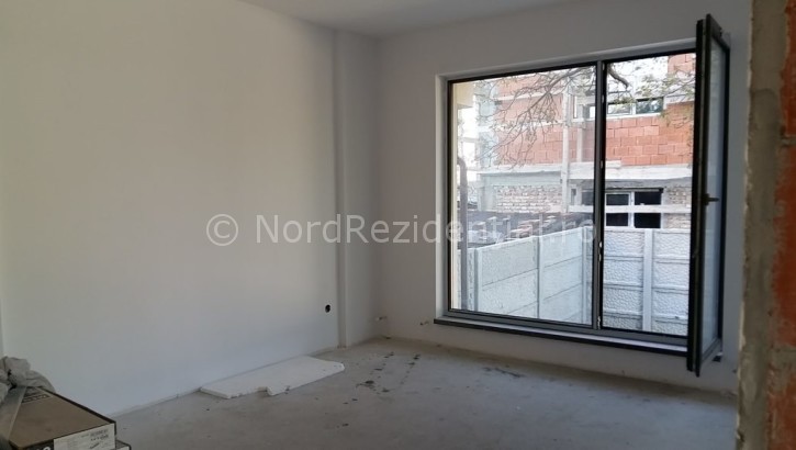 Apartament 3 camere cu curte Bucurestii Noi